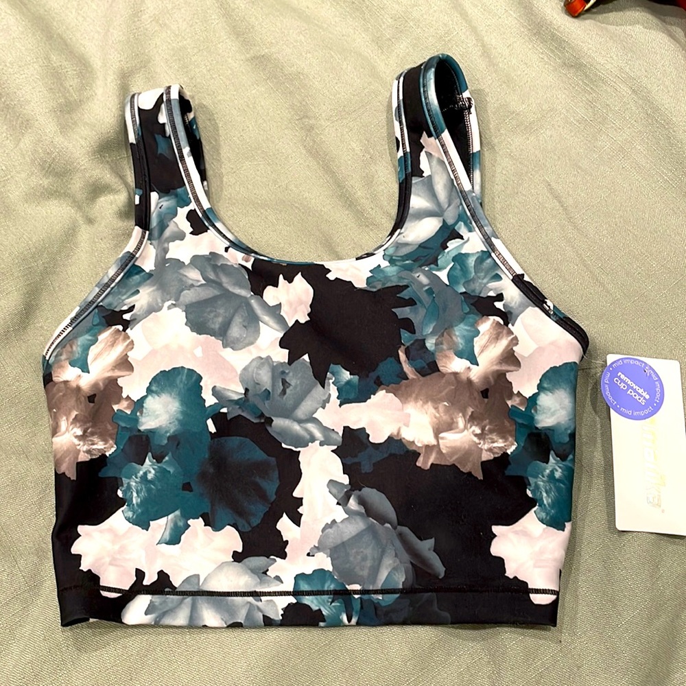 Workout tank with built in bra